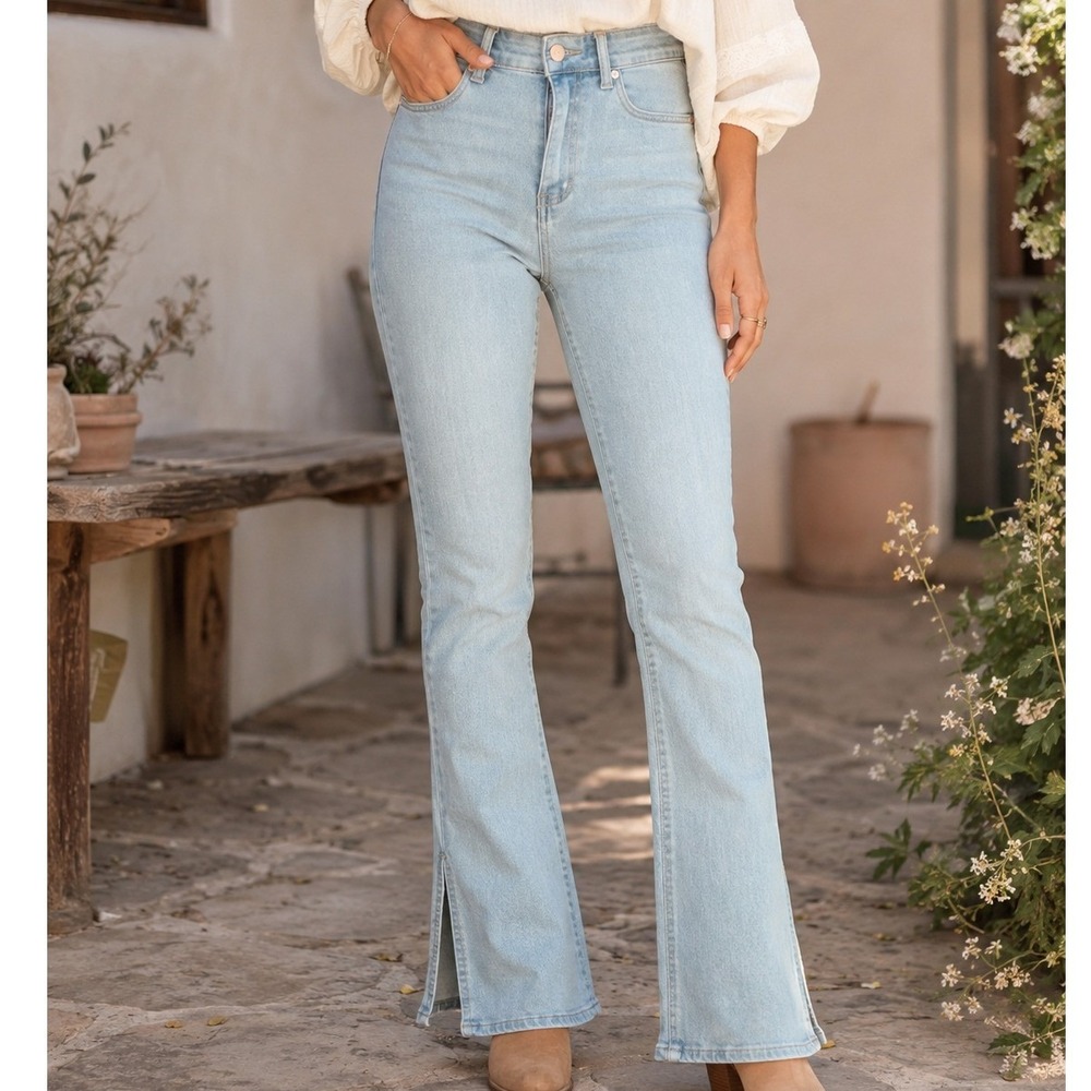 Boohoo Blue Womens High Rise Flare Jeans Light Wash Side Slit Hem Size US 2 Slim